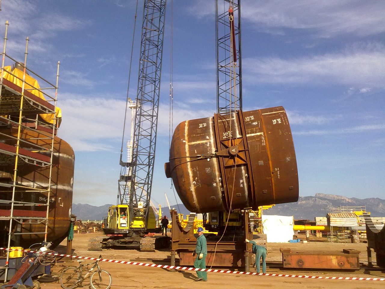 Top and bottom e Boyancy tank Usan Project | O.M.G. | OFFICINE ...